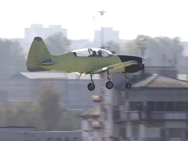 教練機